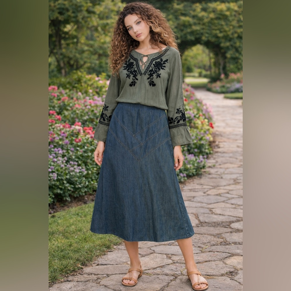 Chic Navy Blue Maxi Skirt